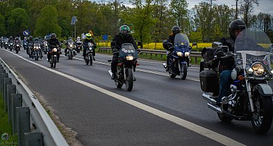 Otwarcie sezonu motocyklowego w Rogoźnie: Święto Pasji na Drogach-897